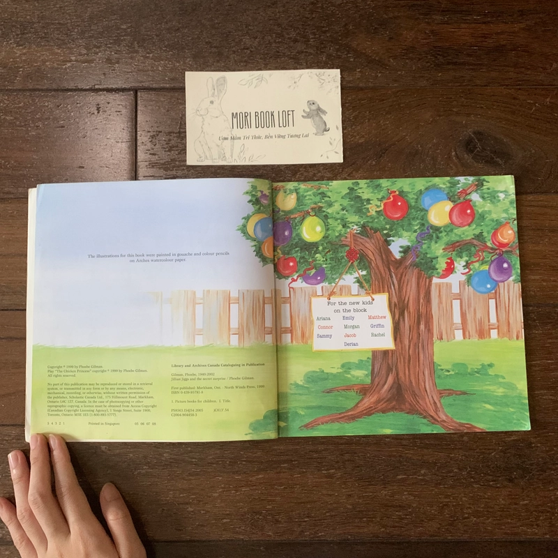 Sách ngoại văn Jillian Jiggs and the Secret Surprise, Used, minh họa đẹp 492662