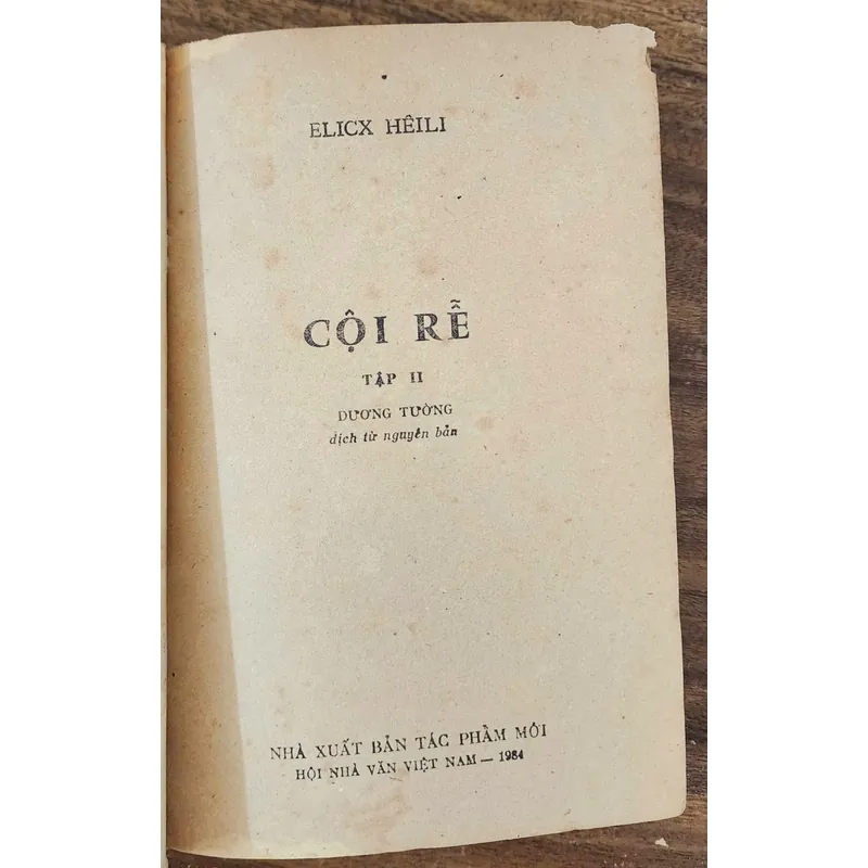 Tác phẩm văn học kinh điển của nhà văn Alex Hailey: CỘI RỄ 726027