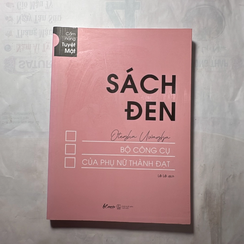 Sách đen - Otegha Uwagba 379885