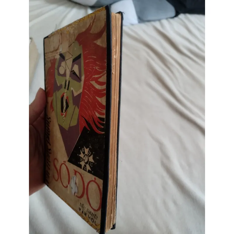 tiểu thuyết Số Đỏ của nhà văn Vũ Trọng Phụng.  761559