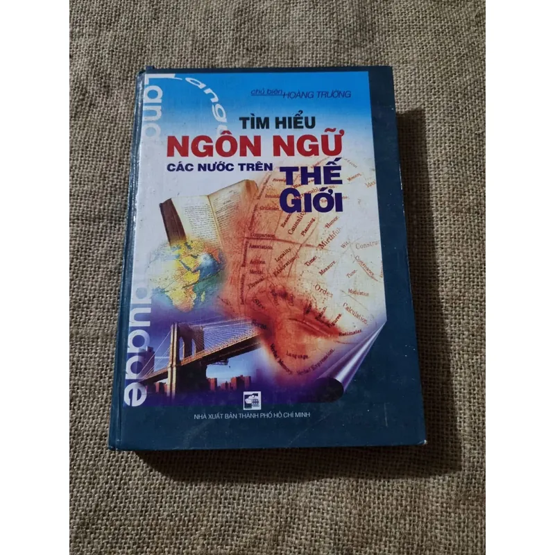 Tìm hiểu ngôn ngữ các nước trên thế giới -sách bìa cứng 604946