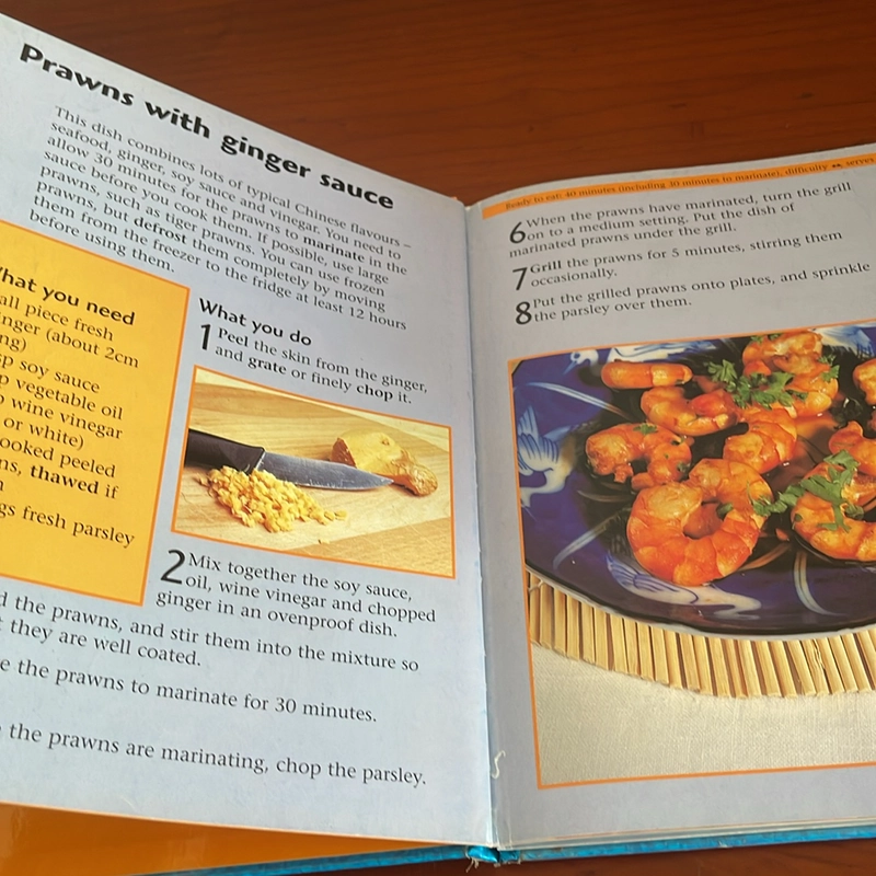PICTURE BOOK A world of recipes China 536684