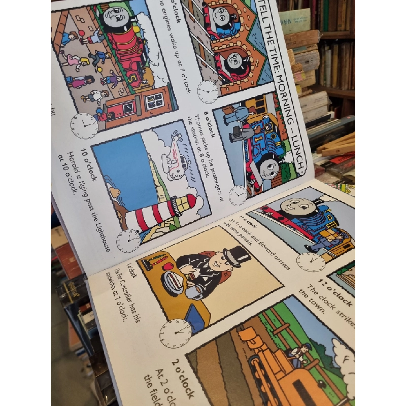 THOMAS' WONDERFUL WORD BOOK : With hundreds of new words, shapes, colours, numbers and more! 201911