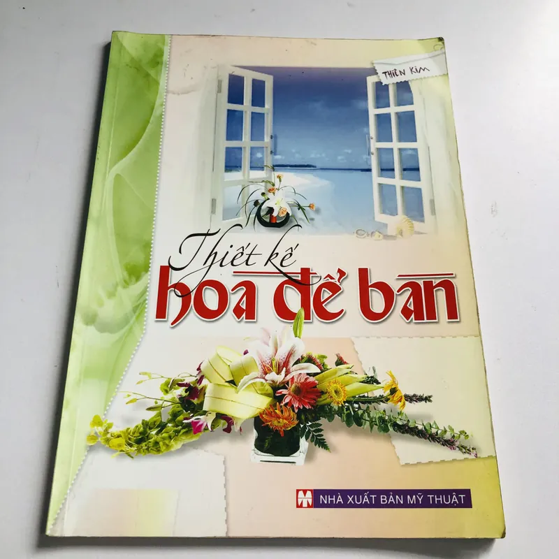 THIẾT KẾ HOA ĐỂ BÀN 572785