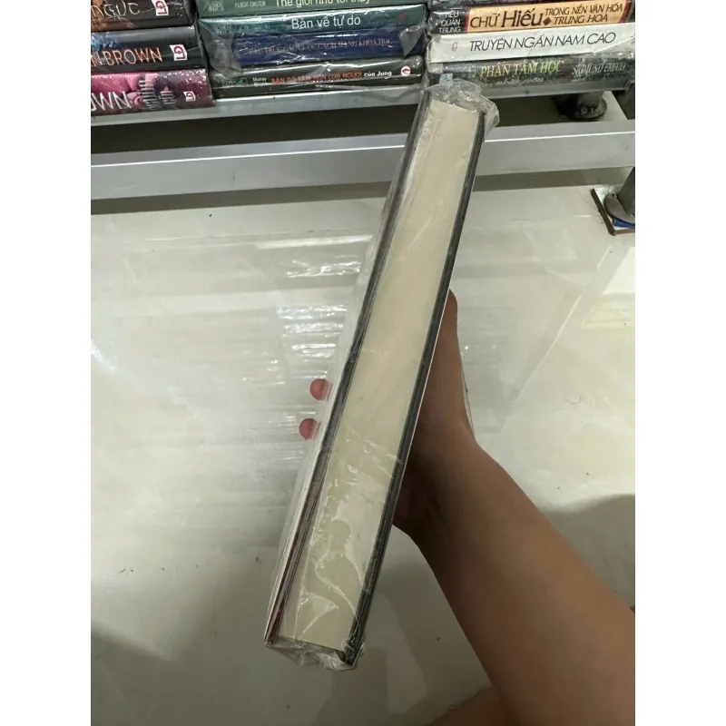 Đế Quốc Mặt Trời Đỏ - Hạ Minh (Bìa cứng) 563417