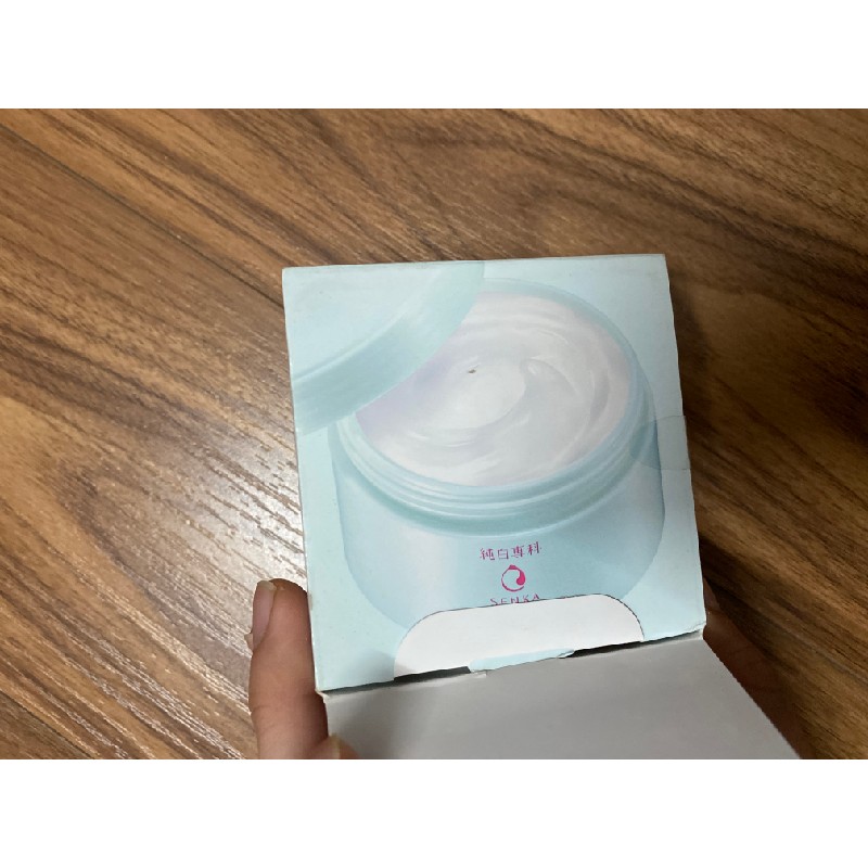 Kem dưỡng da Senka mật ong gel 1701