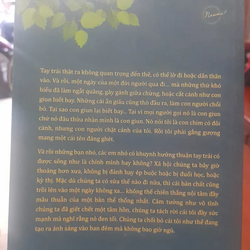 Kelly Phuong - KẺ THUẬN TAY TRÁI 689087