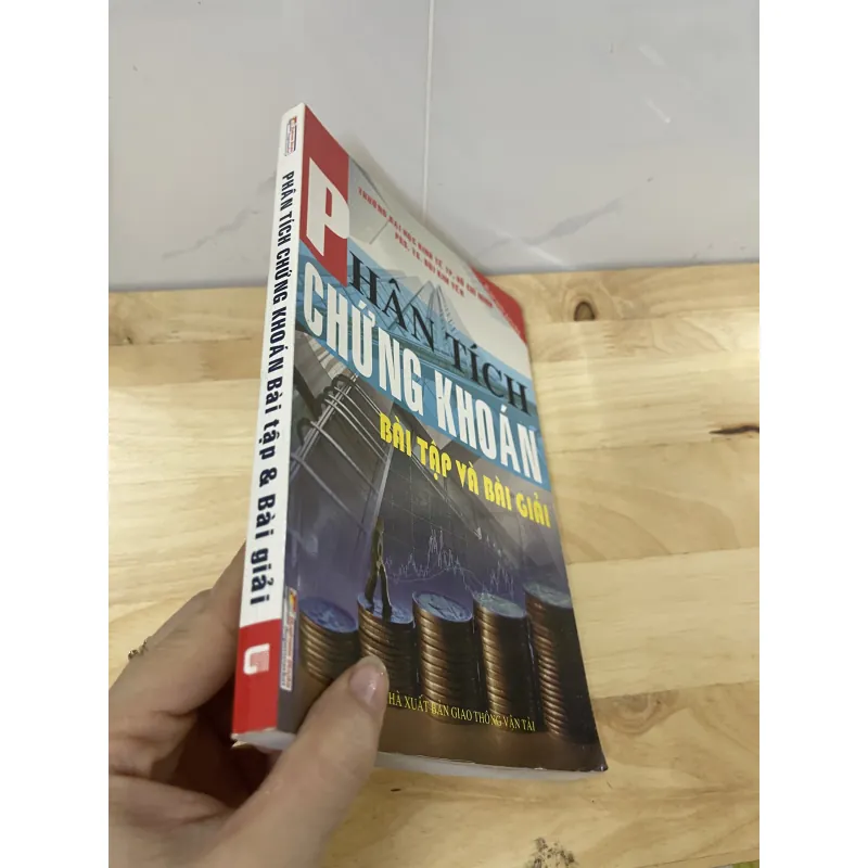 Phân tích chứng khoáng 790698