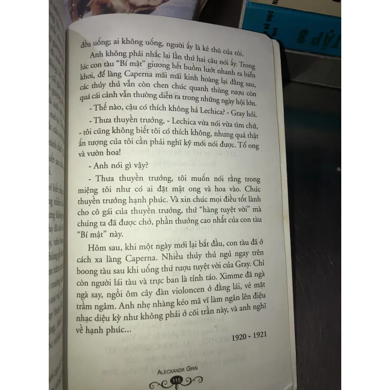 Cánh buồm đỏ thắm - Alecxandr Grin 972741