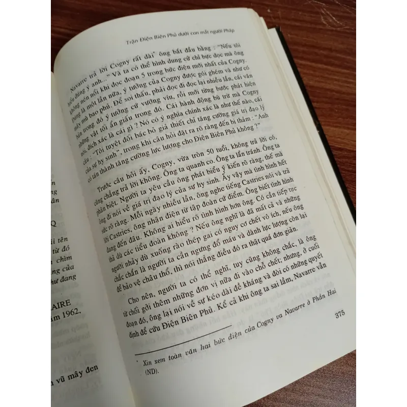 SÁCH TRẬN ĐIỆN BIÊN PHỦ DƯỚI CON MẮT NGƯỜI PHÁP 1002350
