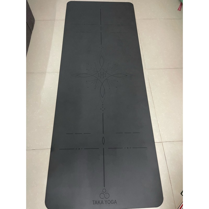 Thảm tập yoga taka chính hãng đã sử dụng ít mới 90%  194113