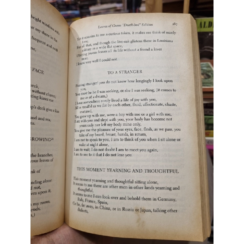 Leaves of Grass - Walt Whitman 449469