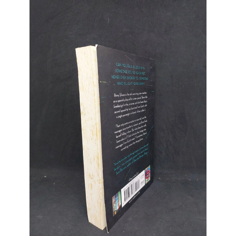 The loneliest girl in the universe mới 80% HCM1207 911499