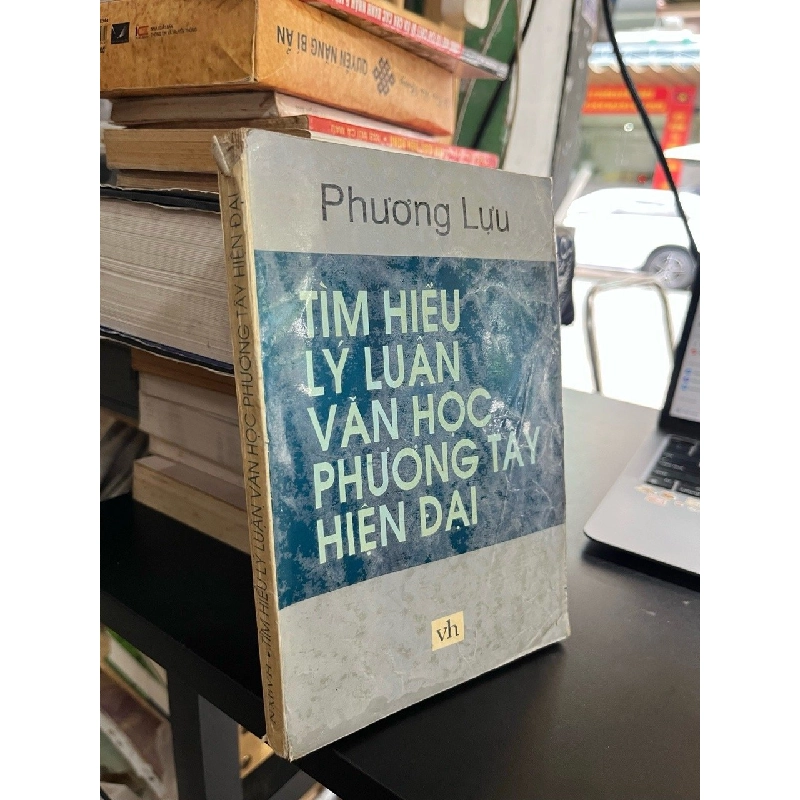 Tìm hiểu lý luận văn học phương Tây hiện đại - Phương Lựu 526093