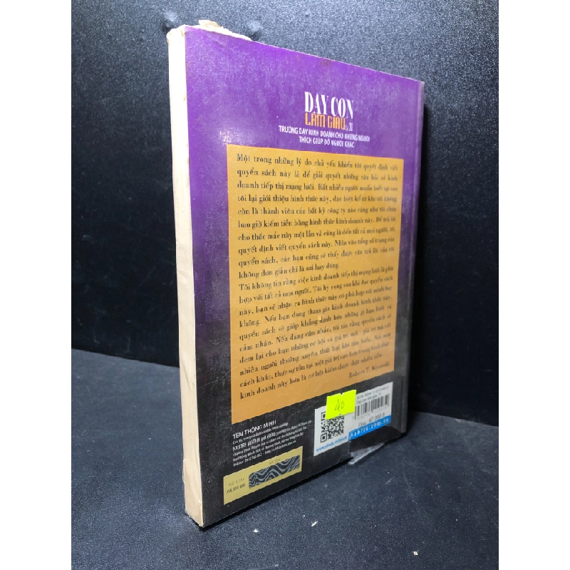 Dạy con làm giàu tập 11 trường dạy kinh doanh cho những người thích giúp đỡ người khác Robert T Kiyosaki mới 85% ố nhẹ (kinh tế , tài chính , kinh doanh) HPB.HCM0101 Oreka-Blogmeo 49543