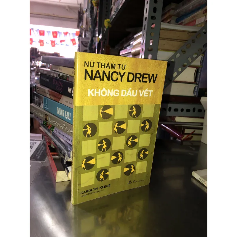 Nữ thám tử Nancy Drew không dấu vết - Carolyn Keene 1021385