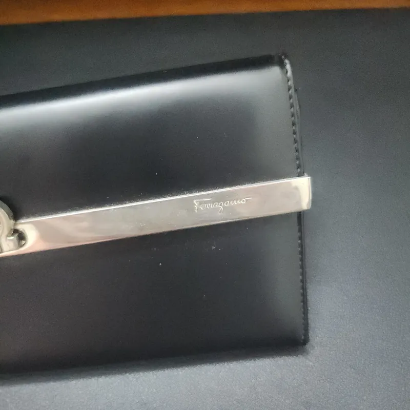 Ví da Salvatore Ferragamo  689618