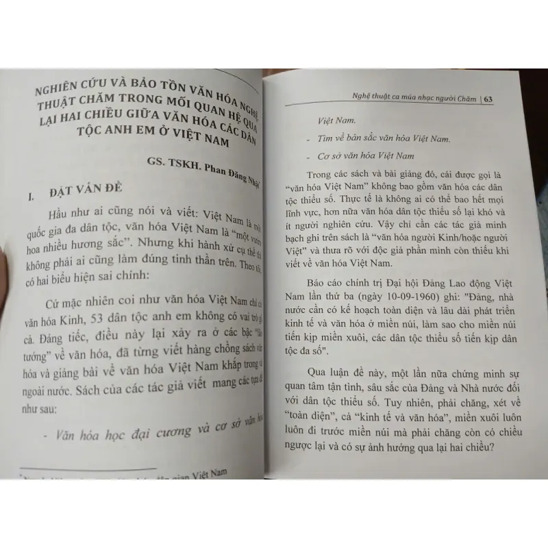 NGHỆ THUẬT CA MÚA NHẠC NGƯỜI CHĂM 701764