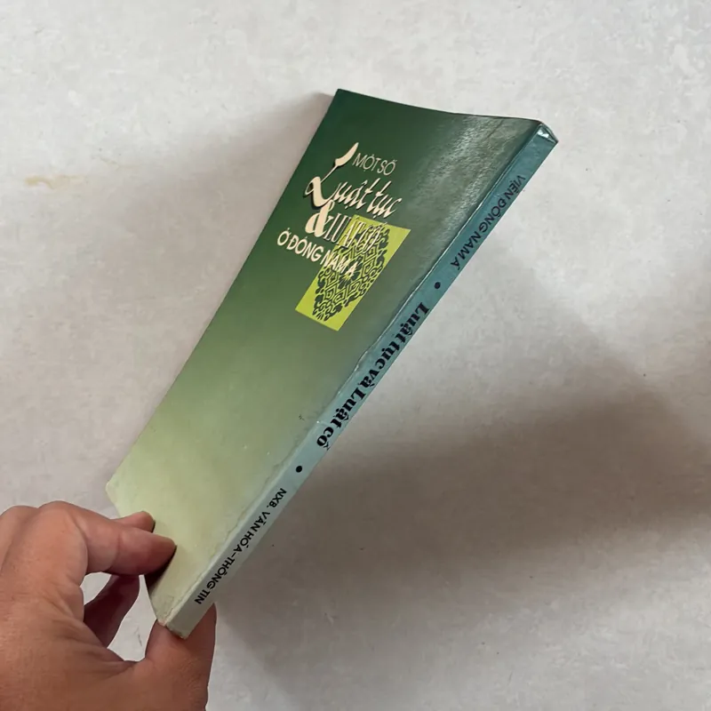 Một số luật và tục cổ ở Đông Nam Á 693040