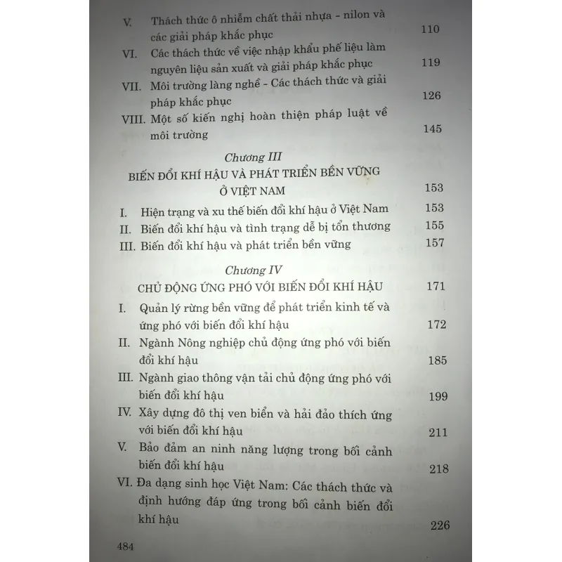 Môi trường và phát triển trong bối cảnh biến đổi khí hậu  740436