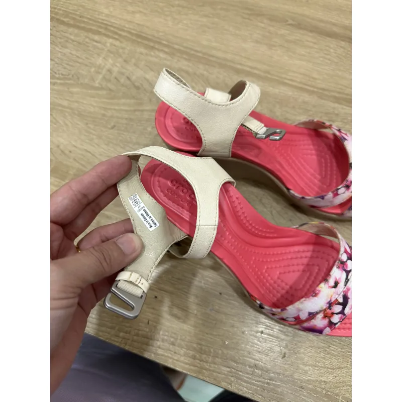 Sandals xuồng crocs 2hand cao 7p size w7-37 độ mới cao hình chụp thật 989708