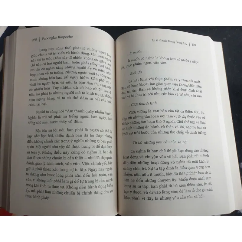 Giải Thoát Trong Lòng Tay - Thích Nữ Trí Hải việt dịch 696856