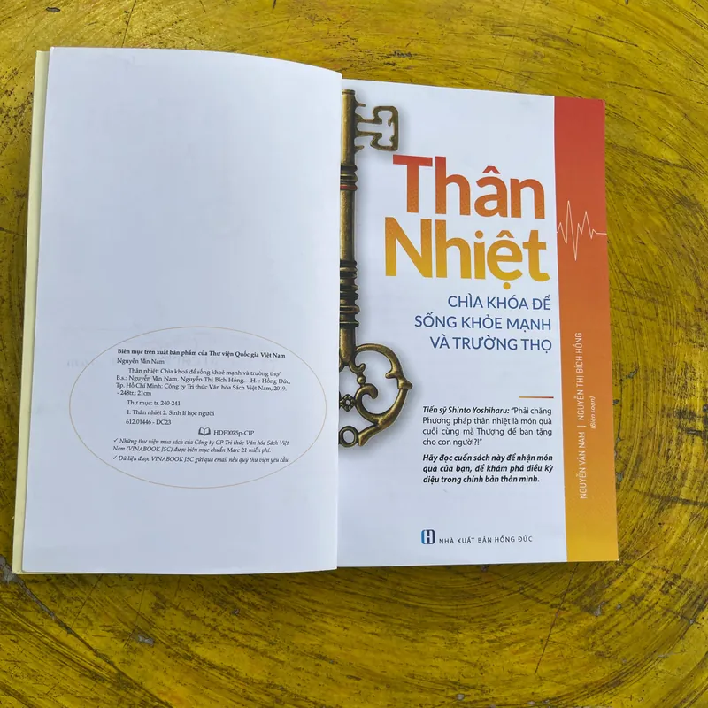 THÂN NHIỆT CHÌA KHOÁ ĐỂ SỐNG KHOẺ MẠNH VÀ TRƯỜNG THỌ- NGUYỄN VĂN NAM- NGUYỄN THỊ BÍCH HỒNG 564543