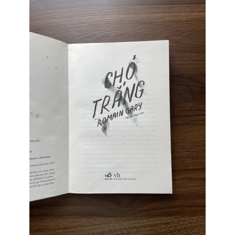 Chó trắng - Romain Gary 972004