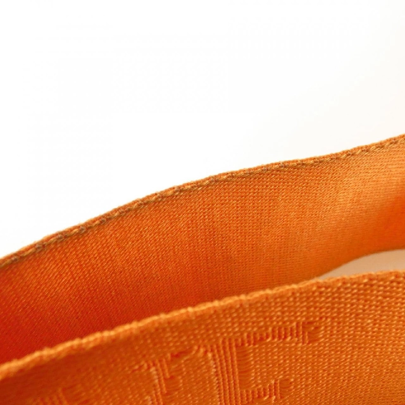 LOEWE Túi đeo chéo đứng Pocket C565S59X01 - Hàng hiệu Authentic 768947