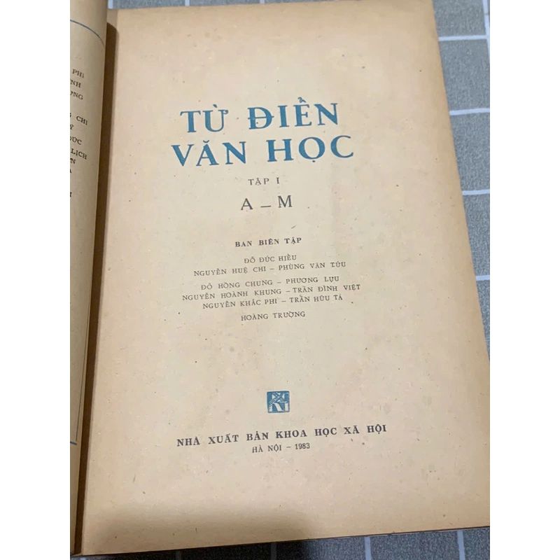 Từ điển văn học A-M, N-Y - xuất bản 1984- khổ lớn 545114