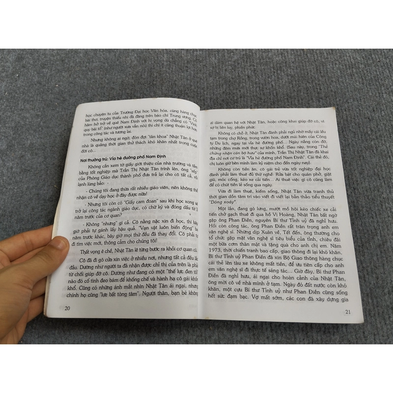 DÒNG XOÁY - TRẦN THỊ NHẬT TÂN 469847