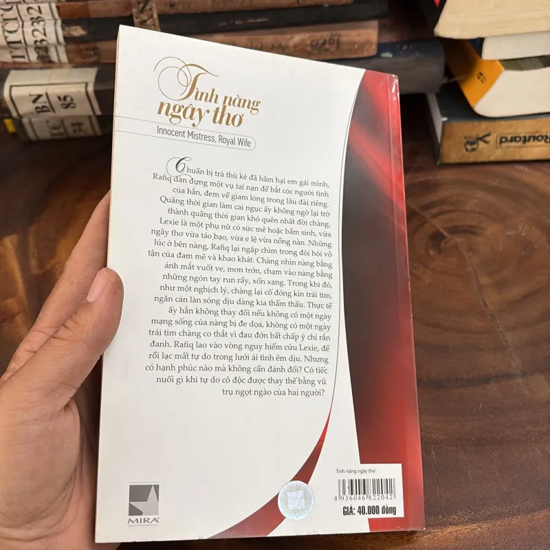 II Tiểu Thuyết: Tình Nàng Ngây Thơ - Robyn Donald - 2010 1041567