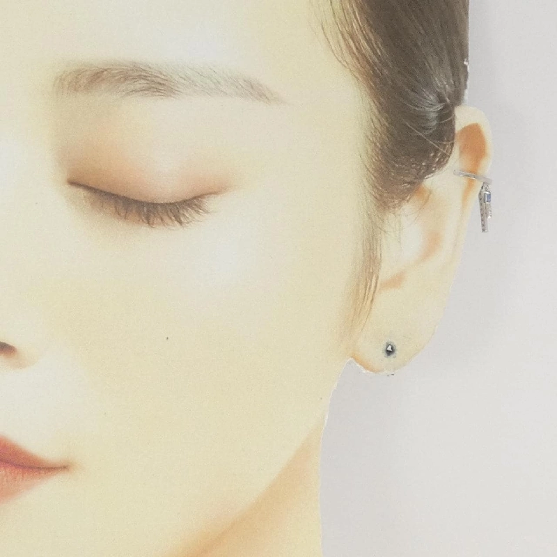 Khuyên tai bông hoa Aker Baguette 0.03CT một bên - Hàng hiệu Authentic 846213