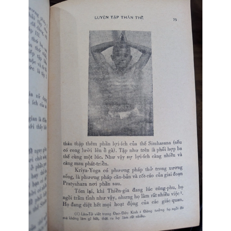 Yoga thuật trường sanh - Nawami 396676