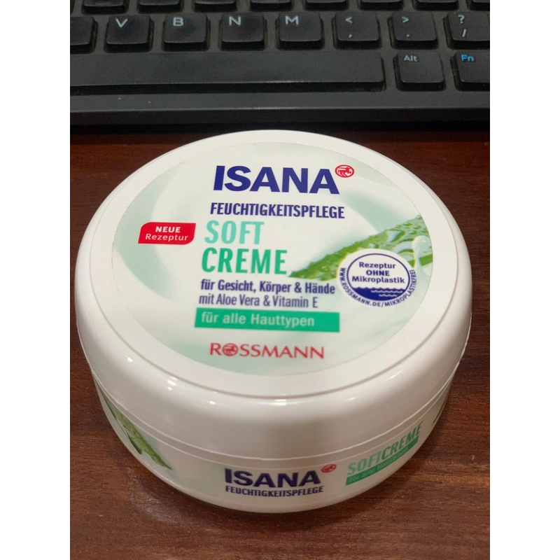 Kem dưỡng da mặt và toàn thân ISANA SOFT CREME tinh chất lô hội, vitamin E xách tay Đức 278611