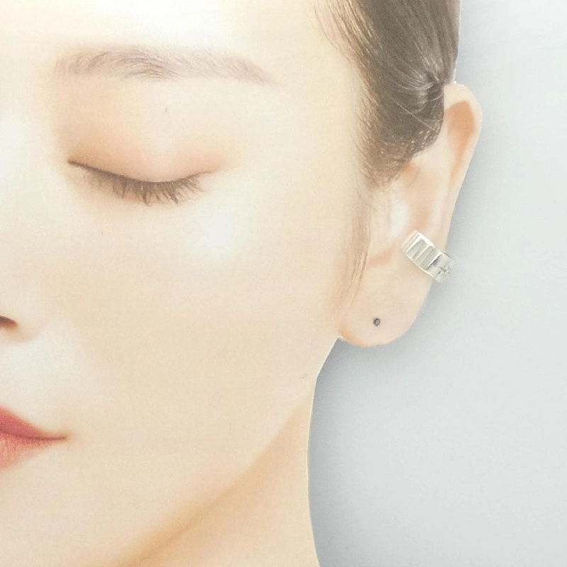 Nhẫn tai kim cương 0.01CT một bên - Hàng hiệu Authentic 848219