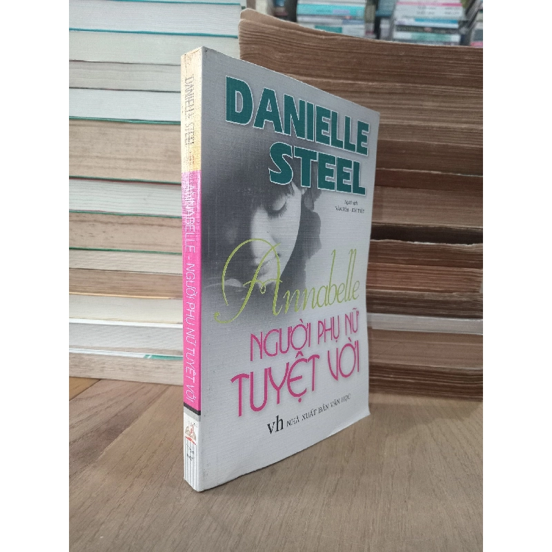 Người phụ nữ tuyệt vời - Danielle Steel 180179