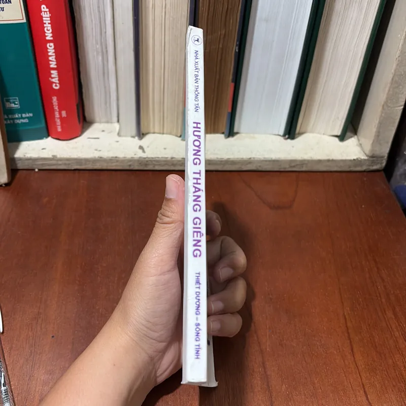 II Thơ: Hương Tháng Giêng - Thiết Sương, Sóng Tình - 2014 722500