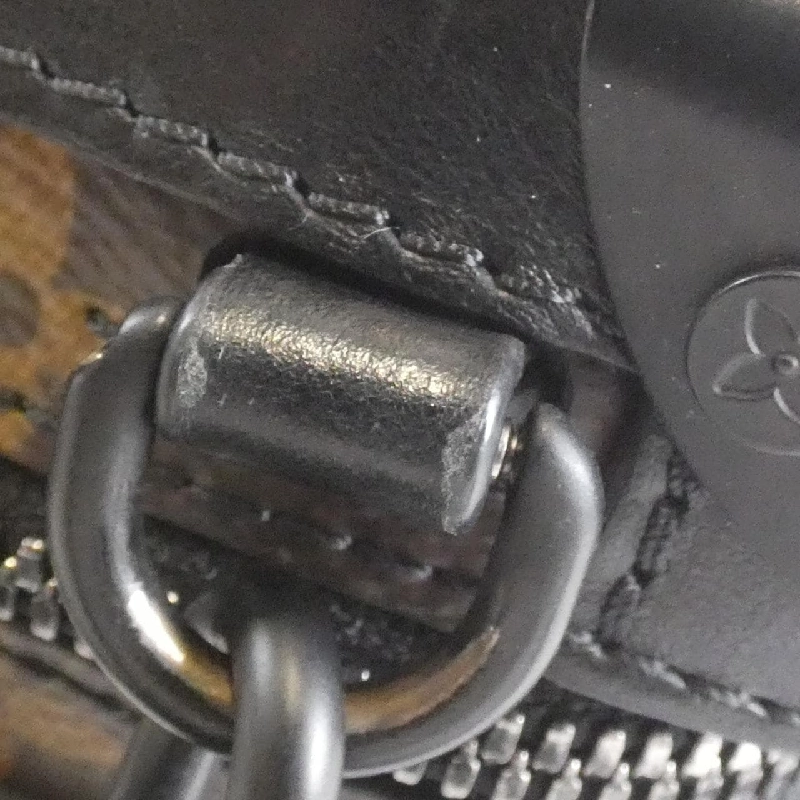 Túi xách mềm dọc Monogram Taffeta Louis Vuitton M45044 609958