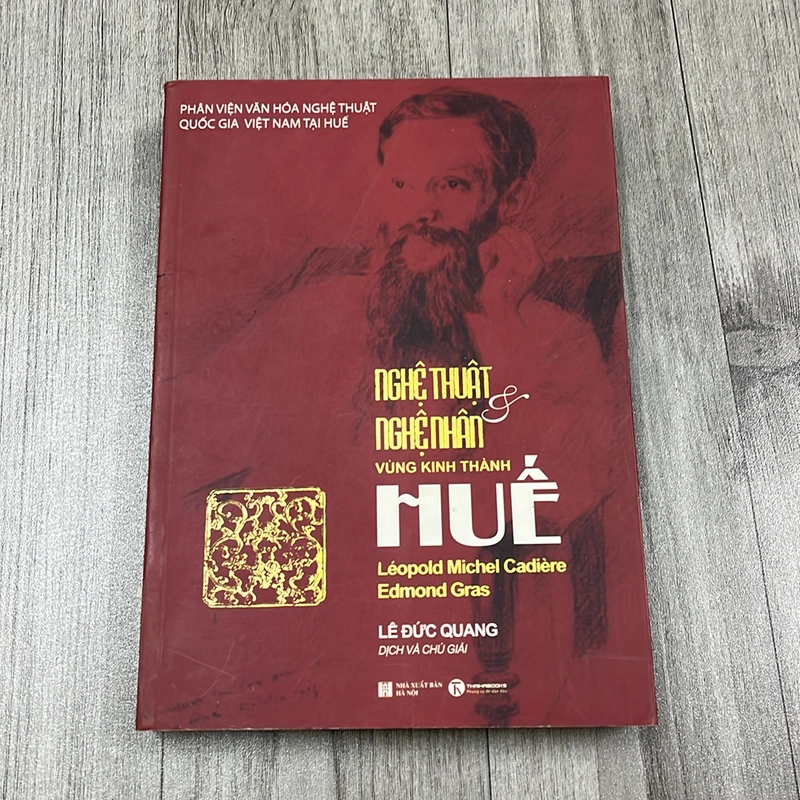 Nghệ thuật và nghệ nhân vùng kinh thành huế. 2b5 529583