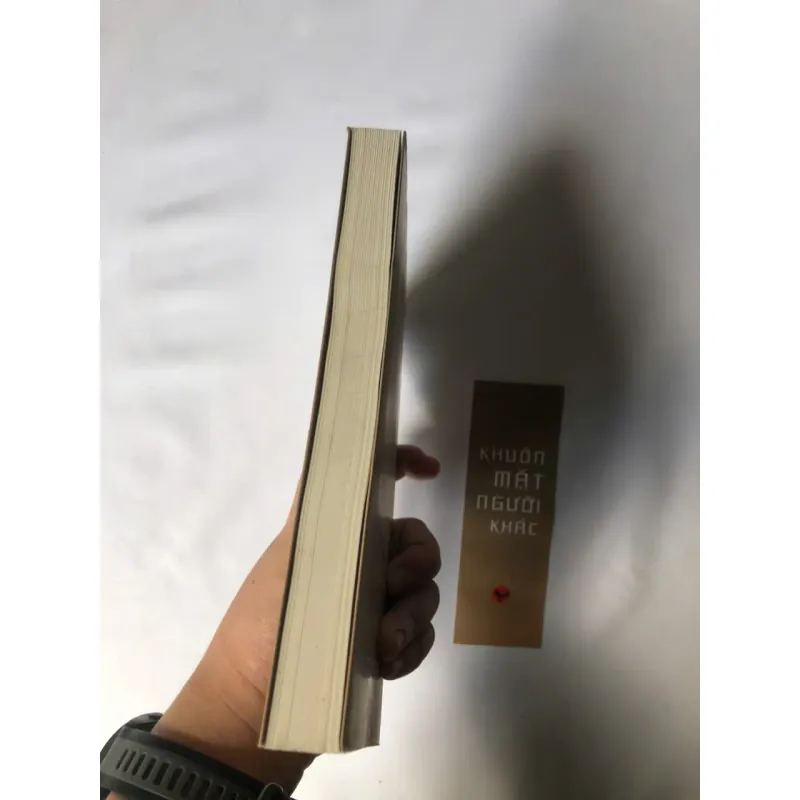 Khuôn Mặt Người Khác - Koko Abe 694095