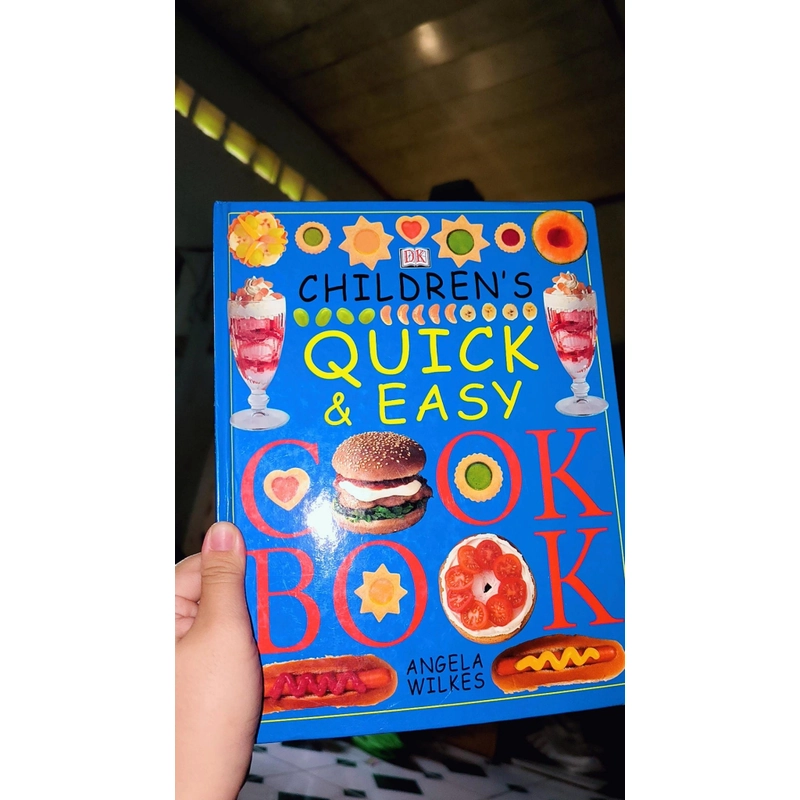 Sách NẤU ĂN CHILDREN'S COOKBOOK - NXB DK (Khổ lớn, bìa cứng, giấy láng) 476347