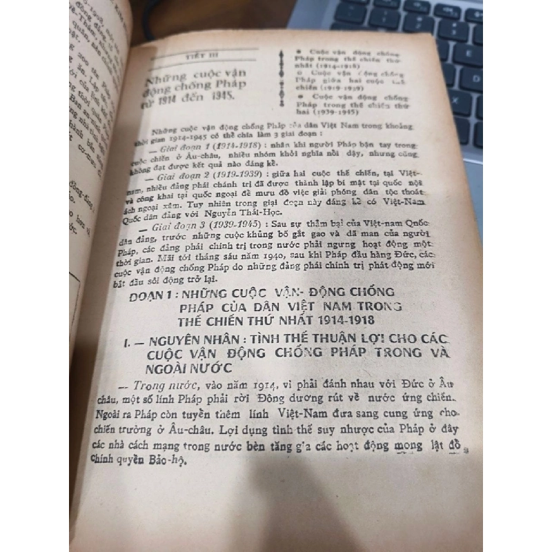 Việt sử văn minh Việt Nam thế giới sử địa lý - Lê Kim Ngân ( lớp mười hai abcd ) 126137