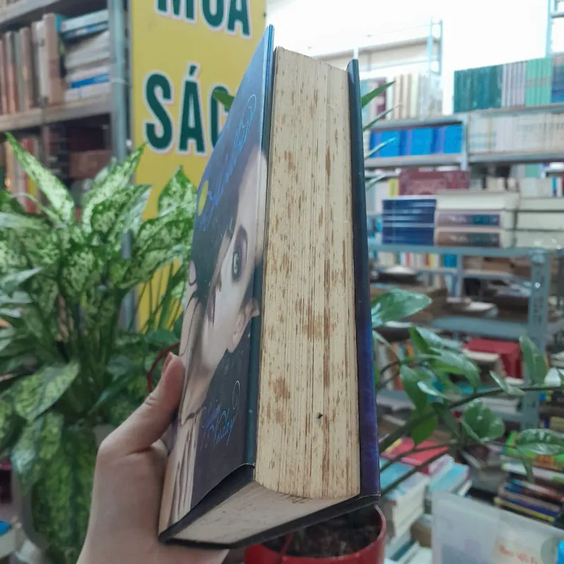 THE HOLLOW - FESSICA VERDAY 977380