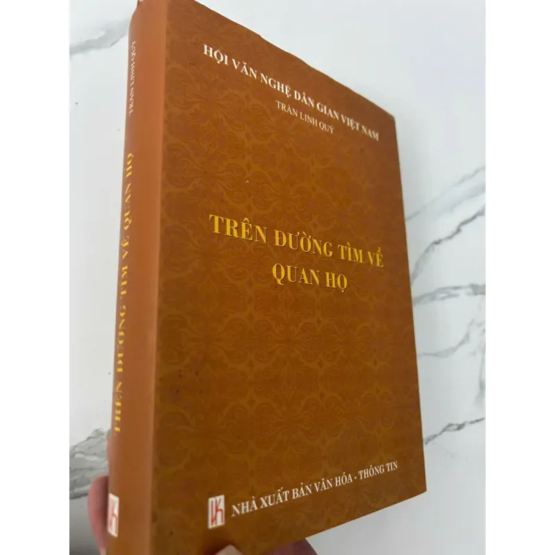 TRÊN ĐƯỜNG TÌM VỀ QUAN HỌ - Trần Linh Quý - Văn hóa dân gian / Nghiên cứu 699501