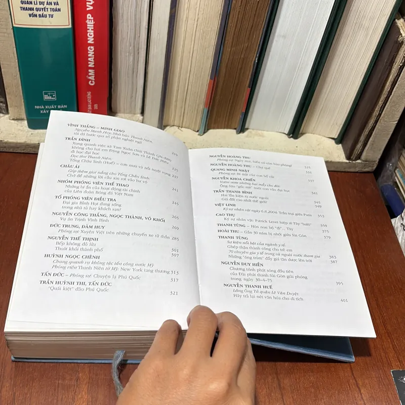 II Tuyển Tập Bài Báo Hay Của Báo Thanh Niên - 2005 740079