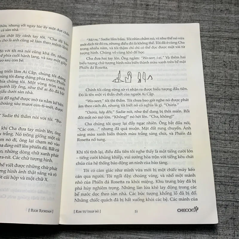 Kim Tự Tháp Đỏ - Rick Riordan 971473
