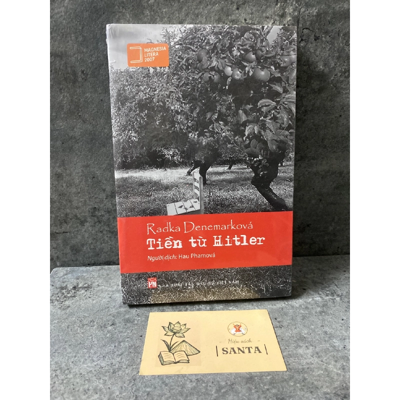Tiền từ Hitler - Radka Denemarkova ( sách mới) 785535