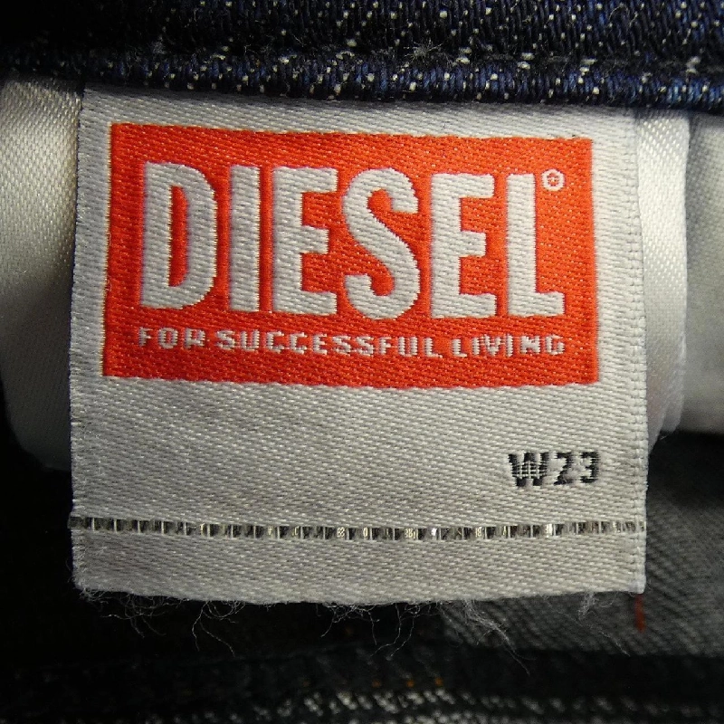 Quần jeans DIESEL A05938 - Hàng hiệu Authentic 818882