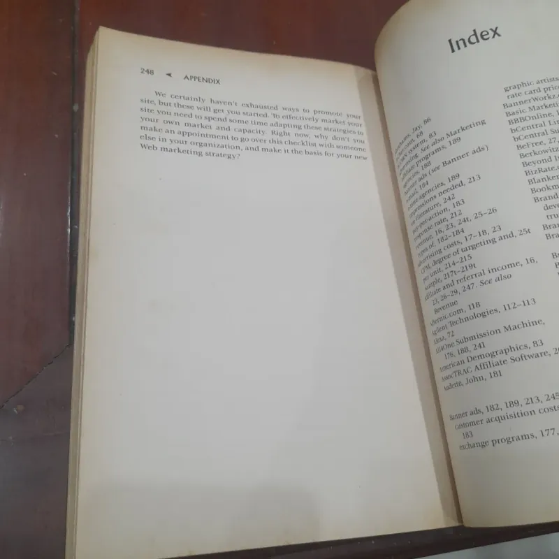 Ralph F. Wilson - PLANNING YOUR INTERNET MARKETING STRATEGY 791302